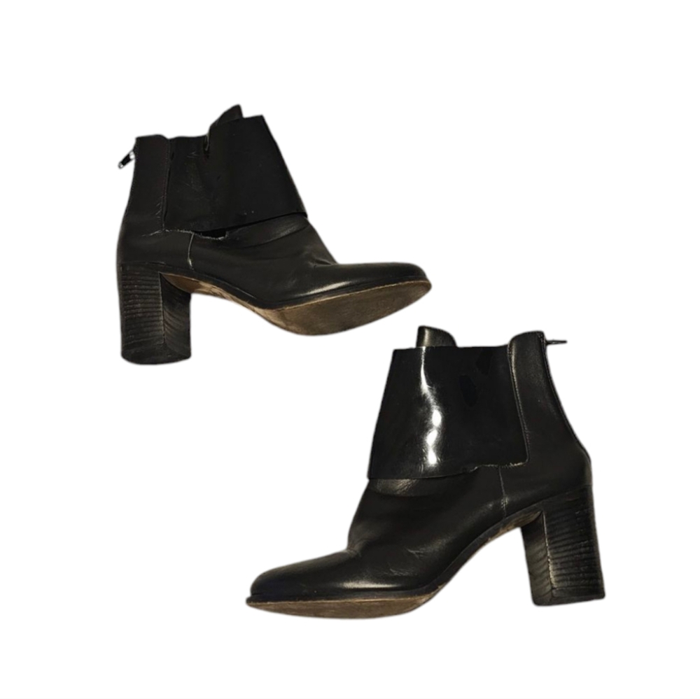 MM6 Maison Martin Margiela Black Patent Leather Ankle Boots Size 37 / 6.5-7 US